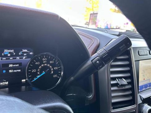 Used 2020 Ford F250 Platinum w/ FX4 Off-Road Package image 30