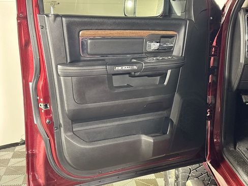 Used 2018 RAM 2500 Laramie w/ Convenience Group image 10