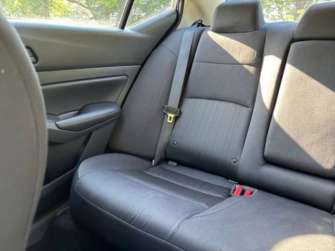 Used 2025 Nissan Altima 2.5 SV FWD image 34