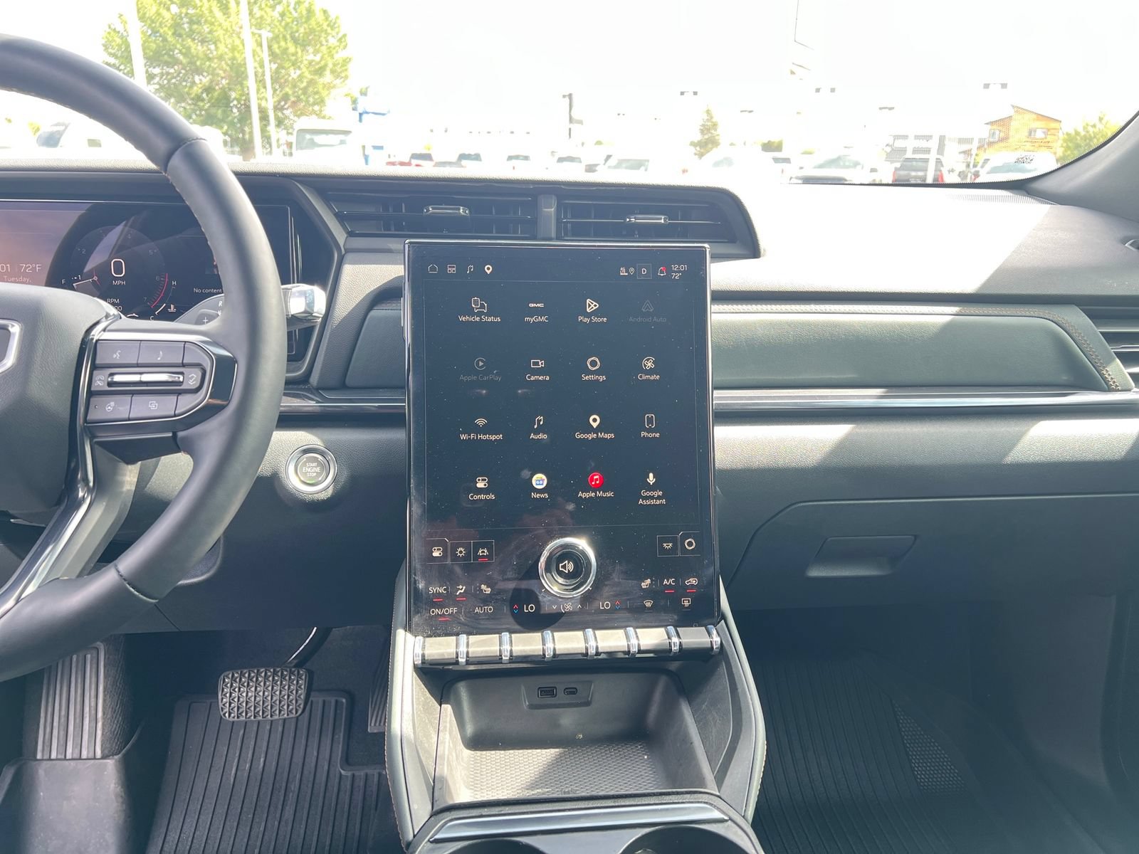 New 2026 GMC Terrain AT4 w/ LPO, Black Badging Package AWD/4WD image 23