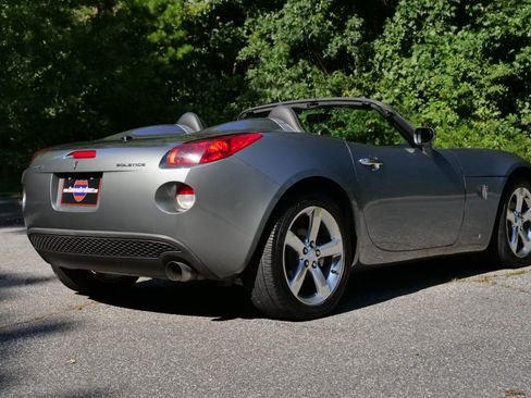 Used 2007 Pontiac Solstice Convertible w/ Premium Package RWD image 39