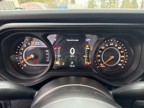 New 2025 Jeep Gladiator Rubicon w/ Convenience Group image 19