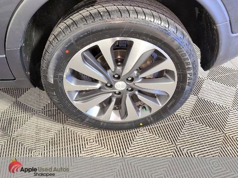 Used 2018 Buick Encore Preferred image 41
