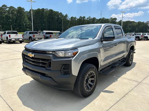 Used 2024 Chevrolet Colorado W/T w/ Safety Package RWD image 1