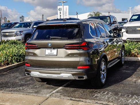 Used 2024 BMW X5 xDrive50e w/ Premium Package image 9