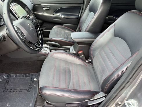 Used 2025 Mitsubishi Outlander Sport AWD image 5