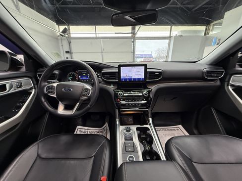 Used 2021 Ford Explorer Limited image 16