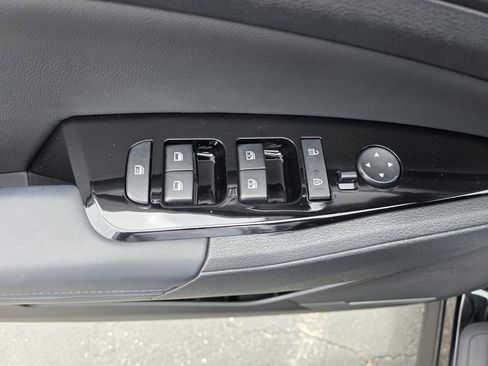 Used 2025 Kia Sportage EX AWD/4WD image 13