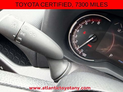 Certified 2025 Toyota RAV4 LE AWD/4WD image 31