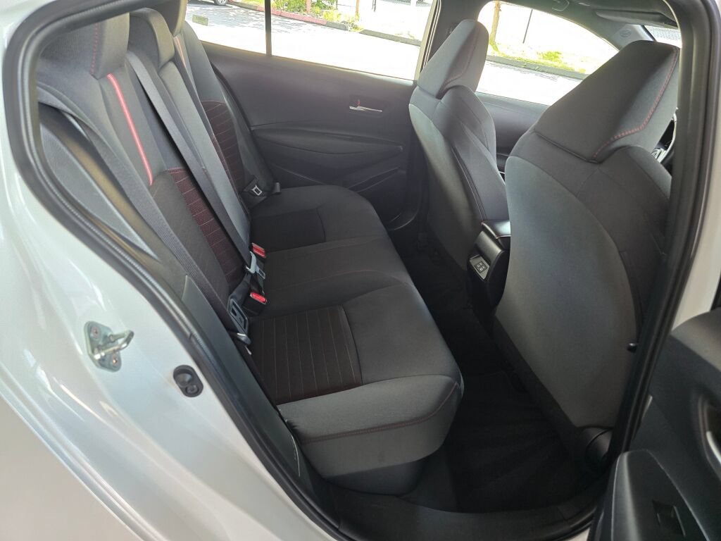 Used 2024 Toyota Corolla SE w/ SE Package FWD image 12