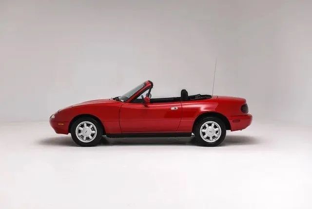 Used 1990 MAZDA MX-5 Miata RWD image 6