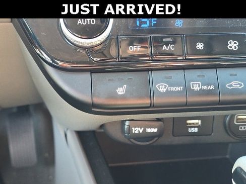 Certified 2022 Hyundai Elantra Blue image 16