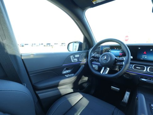 New 2026 Mercedes-Benz GLS 450 4MATIC image 22