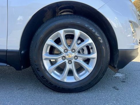 Used 2018 Chevrolet Equinox LT FWD image 4