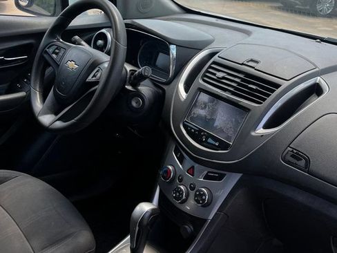 Used 2016 Chevrolet Trax LT AWD/4WD image 18