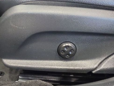 Used 2016 Mercedes-Benz C 300 4MATIC Sedan image 17