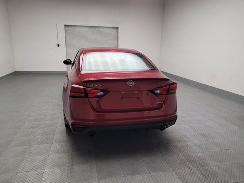 Used 2024 Nissan Altima 2.0 SR FWD image 6