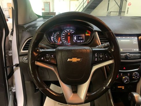 Used 2021 Chevrolet Equinox LT FWD image 28