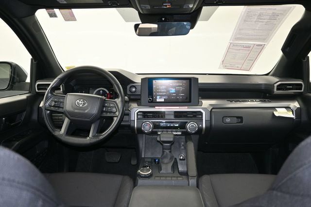 Certified 2026 Toyota Tacoma SR5 AWD/4WD image 29