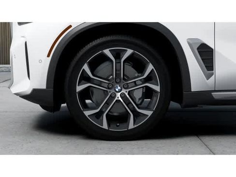 Used 2026 BMW X5 xDrive40i w/ Climate Comfort Package AWD/4WD image 7