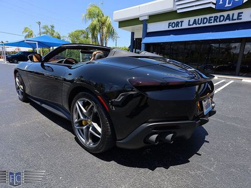 Used 2025 Ferrari Roma Spider image 10