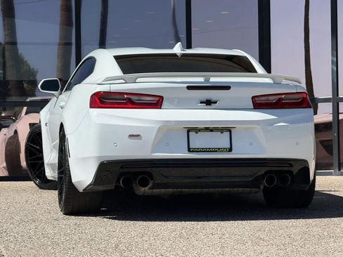 Used 2016 Chevrolet Camaro SS RWD image 8