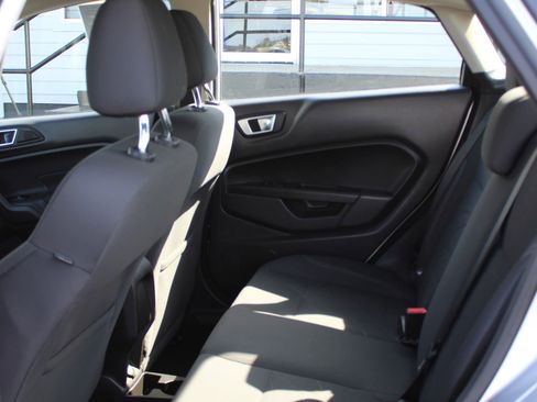 Used 2016 Ford Fiesta SE FWD image 14