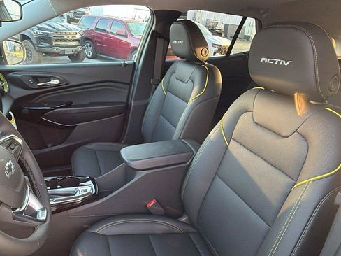 New 2026 Chevrolet Trax ACTIV w/ Sunroof Package FWD image 17