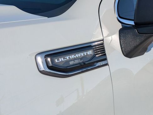 Used 2025 GMC Sierra 1500 Denali Ultimate AWD/4WD image 8