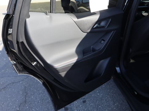 Used 2025 Chevrolet Equinox RS w/ Convenience Package III FWD image 32