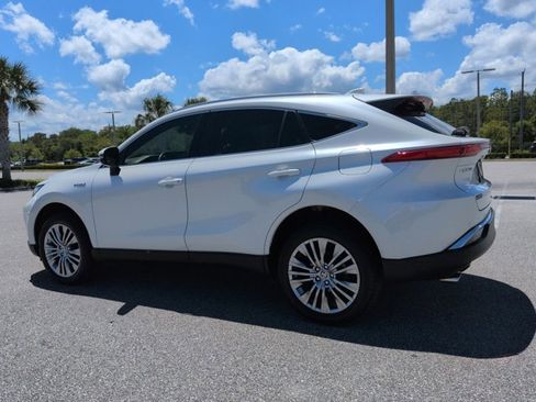 Used 2021 Toyota Venza Limited AWD/4WD image 7