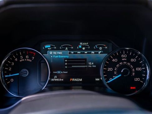 Used 2019 Ford F150 Platinum image 10