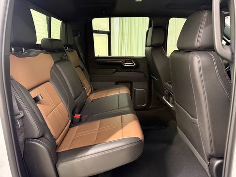 Certified 2024 Chevrolet Silverado 2500 High Country AWD/4WD image 23