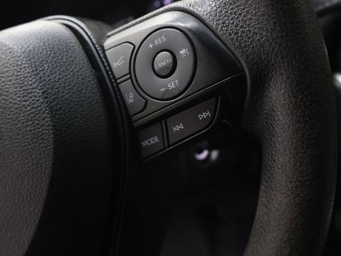 Used 2021 Toyota RAV4 LE AWD/4WD image 20