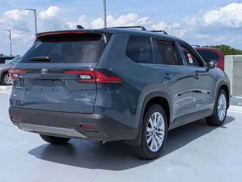 New 2026 Toyota Grand Highlander AWD image 2