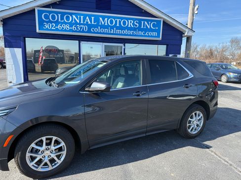 Used 2022 Chevrolet Equinox LT image 2