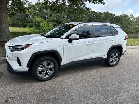 Used 2024 Toyota RAV4 LE AWD/4WD image 2