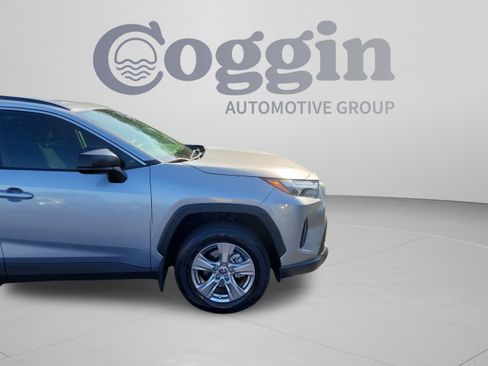 Certified 2023 Toyota RAV4 LE AWD/4WD image 32