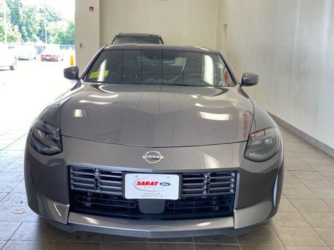 Used 2025 Nissan Z Performance w/ Floor Mat Package RWD image 3
