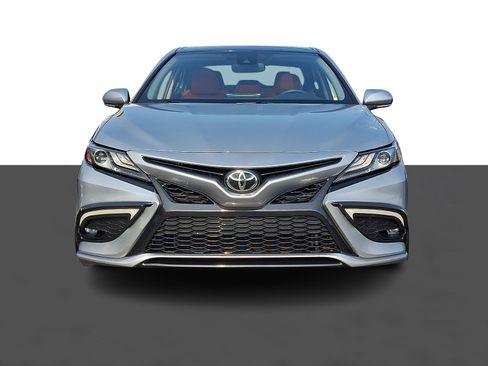 Used 2021 Toyota Camry XSE FWD image 2