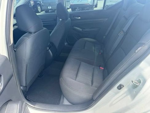 Used 2022 Nissan Altima 2.5 S FWD image 16