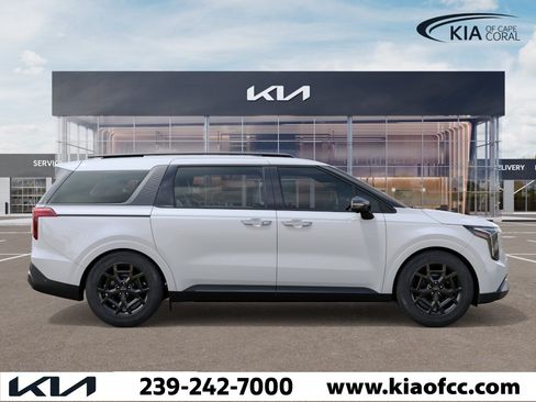 New 2027 Kia Carnival SX Prestige FWD image 7