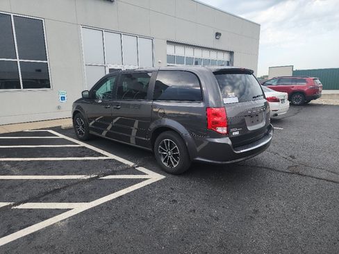 Used 2017 Dodge Grand Caravan GT FWD image 7