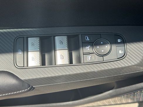 New 2025 Mitsubishi Outlander SE image 22