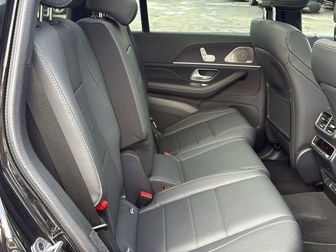 Certified 2025 Mercedes-Benz GLS 450 4MATIC image 16