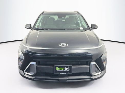 Used 2025 Hyundai Kona SEL AWD/4WD image 2