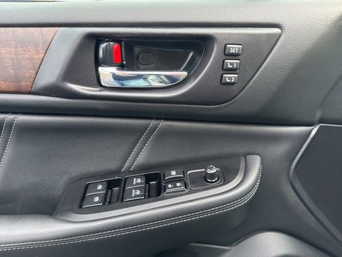 Used 2019 Subaru Outback 2.5i Limited w/ Popular Package #2 image 12