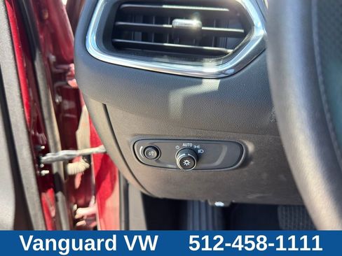 Used 2020 Chevrolet Equinox LT FWD image 21