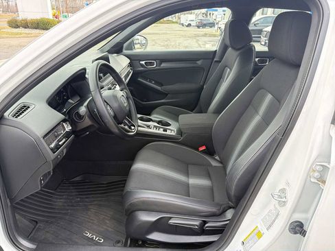 Used 2023 Honda Civic Sport image 11