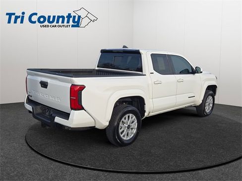 Certified 2024 Toyota Tacoma SR5 image 8